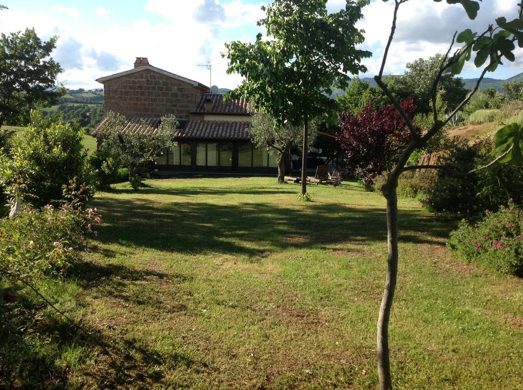 Poggioba Bed and Breakfast Sovana Exteriör bild