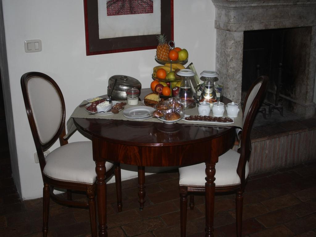 Poggioba Bed and Breakfast Sovana Exteriör bild