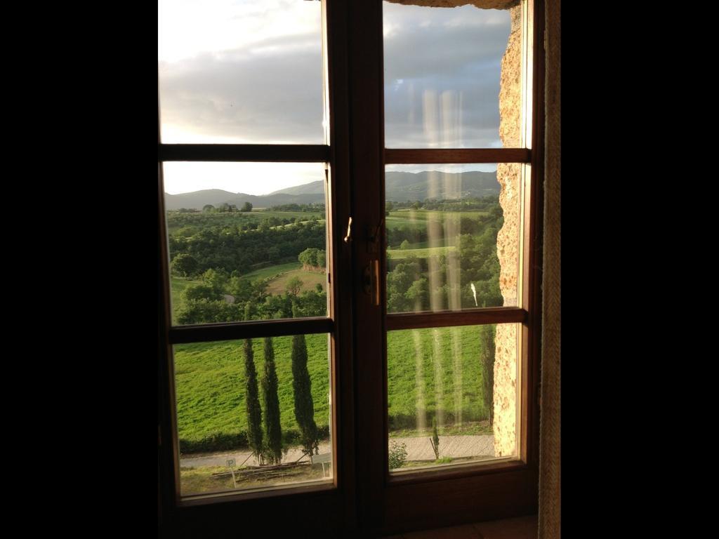 Poggioba Bed and Breakfast Sovana Exteriör bild