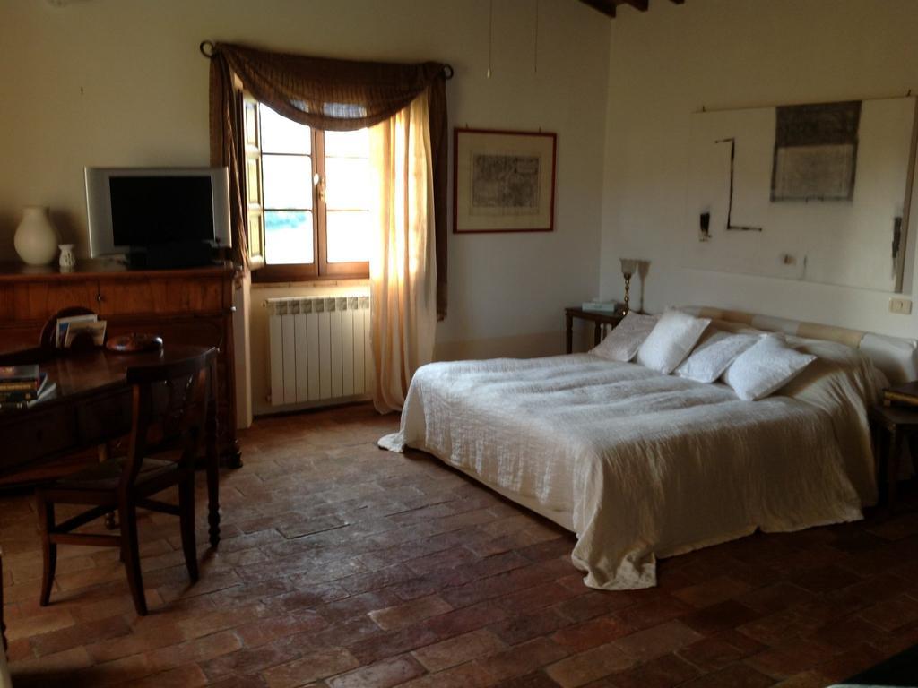 Poggioba Bed and Breakfast Sovana Rum bild
